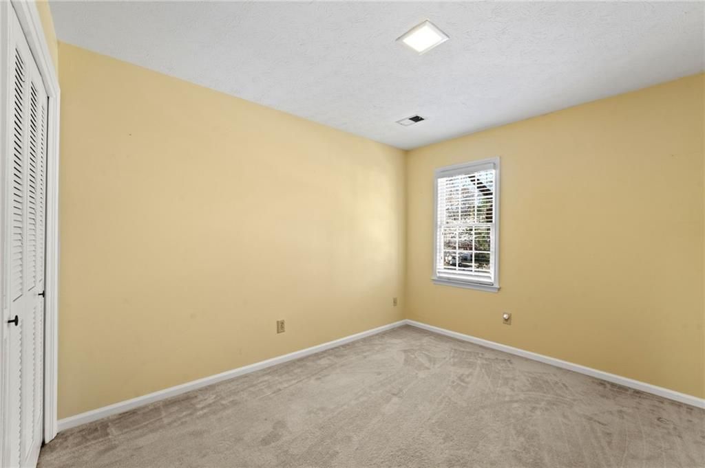 Image 27 of property listing at 2648 Ravenoaks Place, Marietta, GA 30062