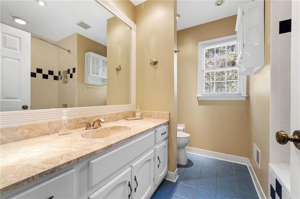 Image 28 of property listing at 2648 Ravenoaks Place, Marietta, GA 30062