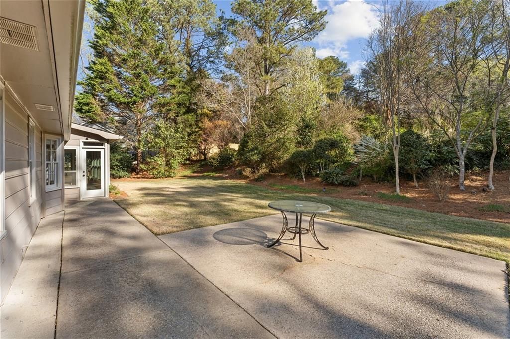 Image 29 of property listing at 2648 Ravenoaks Place, Marietta, GA 30062