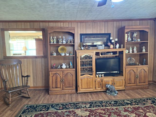 32 N Bradley Rd, Lawrenceburg, TN 38464