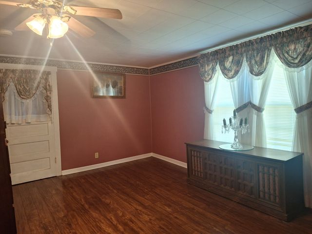 32 N Bradley Rd, Lawrenceburg, TN 38464