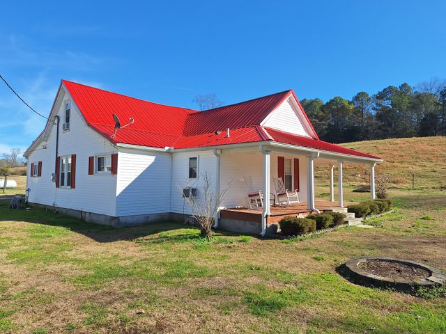 32 N Bradley Rd, Lawrenceburg, TN 38464