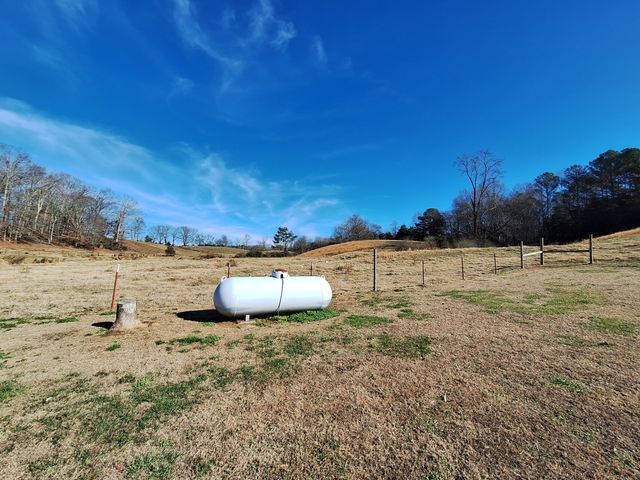 32 N Bradley Rd, Lawrenceburg, TN 38464