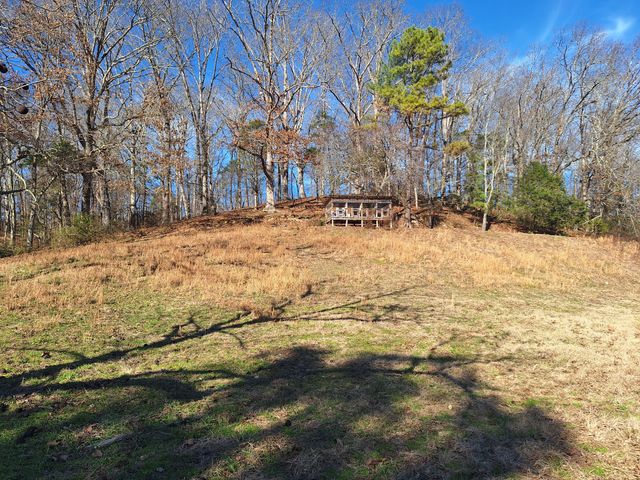 32 N Bradley Rd, Lawrenceburg, TN 38464