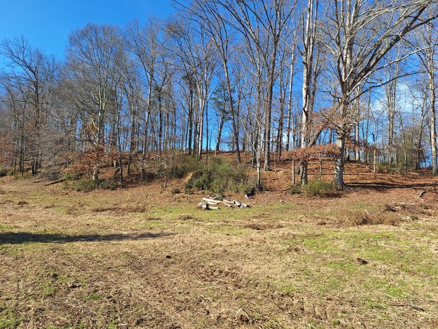 32 N Bradley Rd, Lawrenceburg, TN 38464