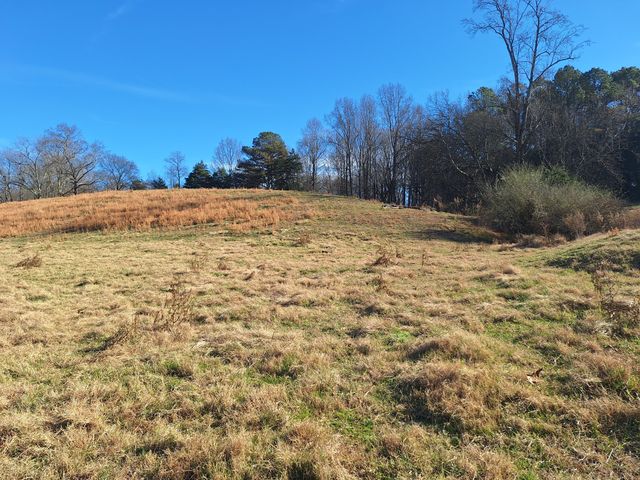 32 N Bradley Rd, Lawrenceburg, TN 38464