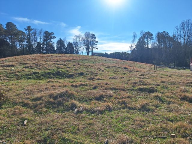 32 N Bradley Rd, Lawrenceburg, TN 38464