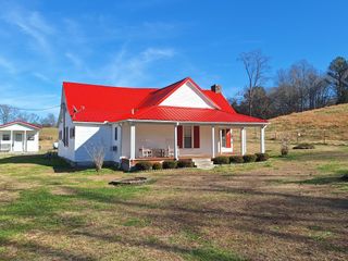 32 N Bradley Rd, Lawrenceburg, TN 38464