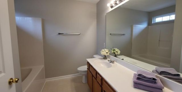 623 Hawthorn Lane, Grayson, GA 30017