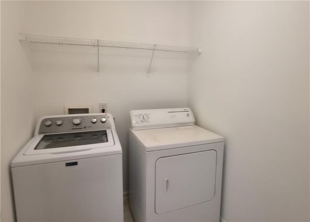 623 Hawthorn Lane, Grayson, GA 30017