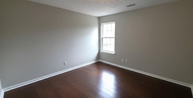 623 Hawthorn Lane, Grayson, GA 30017