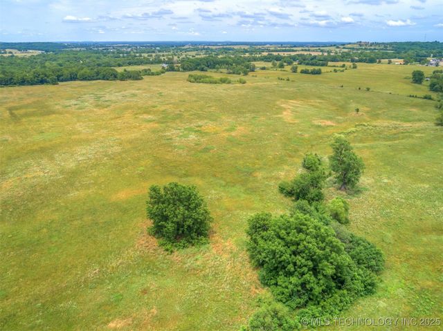 S 289th East Avenue, Coweta, OK 74429