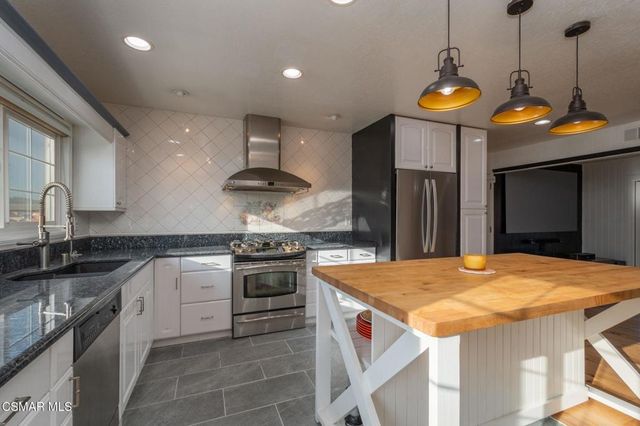 3305 Henry Drive, Newbury Park, CA 91320