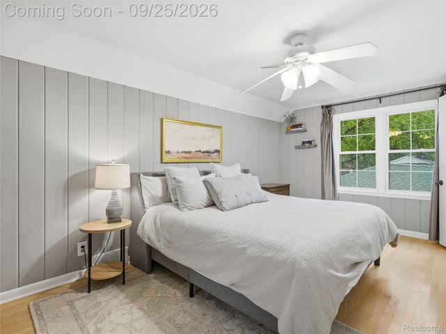 3250 Warick Road, Royal Oak, MI 48073