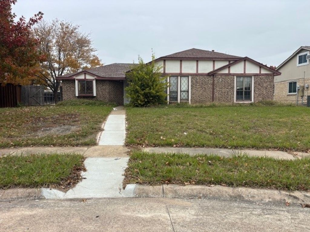 3619 Parkmont Street, Mesquite, TX 75150