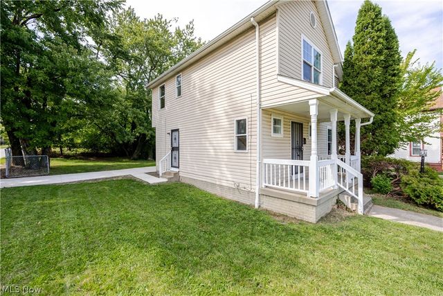 1404 Lakeview Avenue, Cleveland, OH 44112