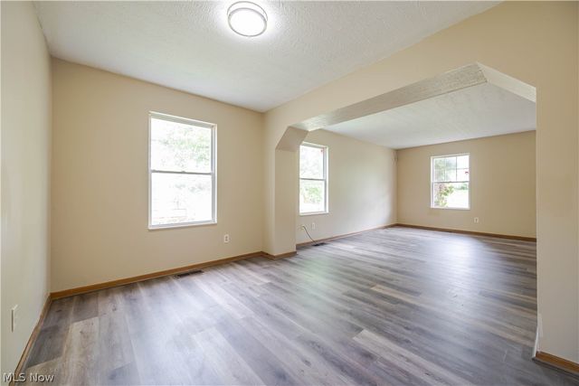 1404 Lakeview Avenue, Cleveland, OH 44112