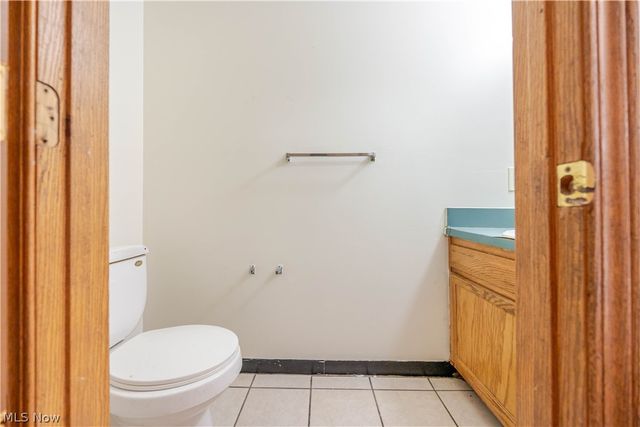 1404 Lakeview Avenue, Cleveland, OH 44112