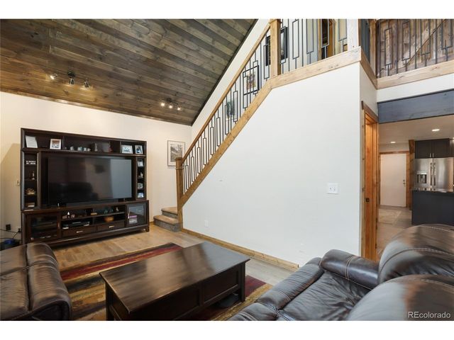 45 Barr Lake Cir, Divide, CO 80814