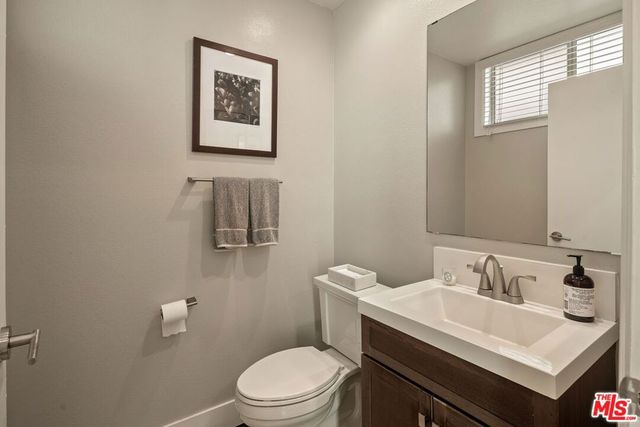 1338 Harvard Street A, Santa Monica, CA 90404