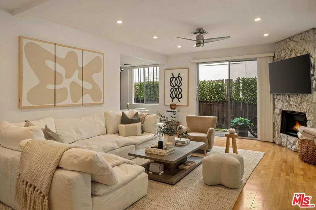 1338 Harvard Street A, Santa Monica, CA 90404