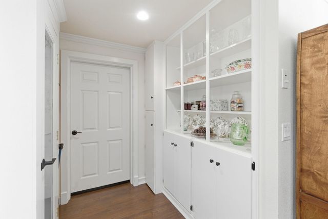 201 Hoffman Way, Grants Pass, OR 97526