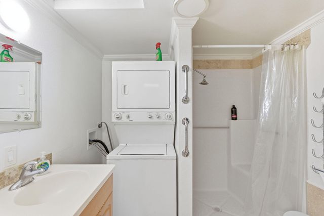 201 Hoffman Way, Grants Pass, OR 97526