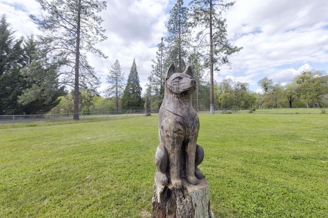 201 Hoffman Way, Grants Pass, OR 97526