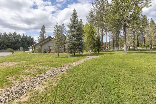 201 Hoffman Way, Grants Pass, OR 97526