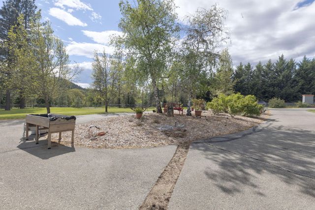 201 Hoffman Way, Grants Pass, OR 97526