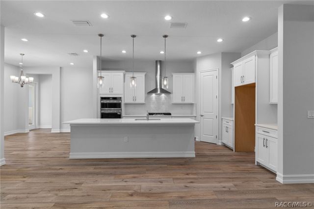 6671 Summit View Drive, Brooksville, FL 34601