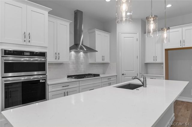 6671 Summit View Drive, Brooksville, FL 34601