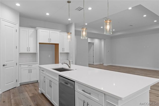 6671 Summit View Drive, Brooksville, FL 34601