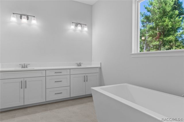 6671 Summit View Drive, Brooksville, FL 34601