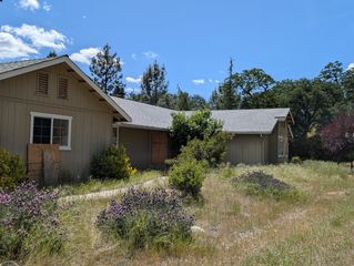 42478 Nelder Heights Drive, Oakhurst, CA 93644