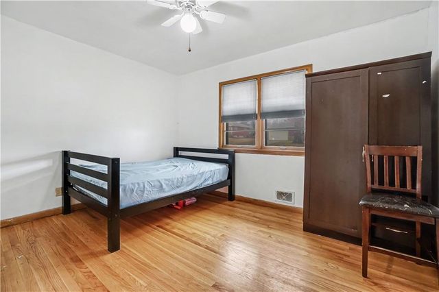 8225 WOOD Avenue, Kansas City, KS 66112