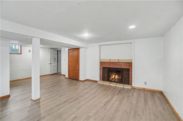 8225 WOOD Avenue, Kansas City, KS 66112