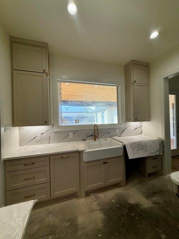 14807 Oxford Avenue, Lubbock, TX 79423