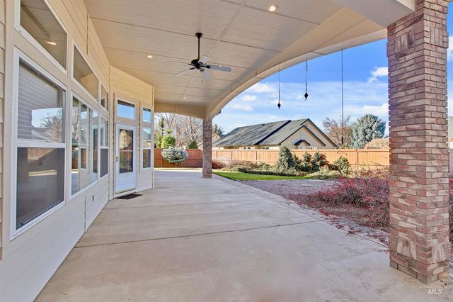 2297 N Chandra Way, Meridian, ID 83642