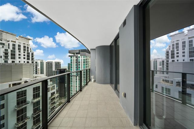 1000 Brickell Plz 4103, Miami, FL 33131