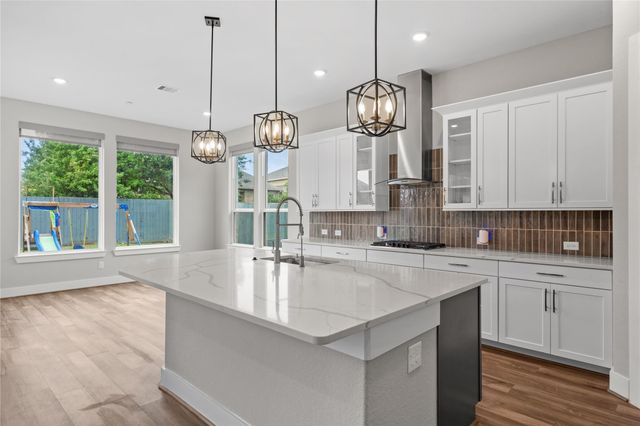 11 Victorian Run, Sugar Land, TX 77498