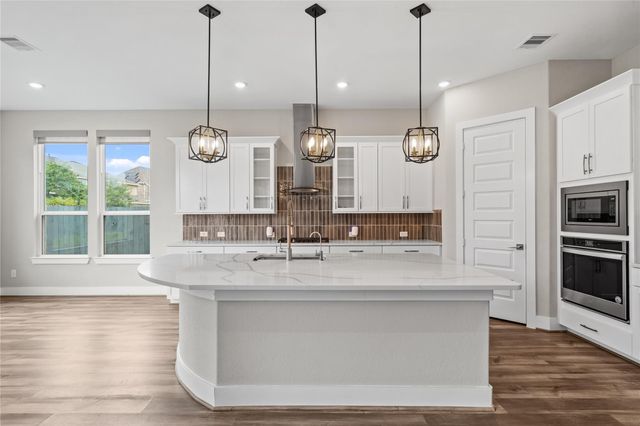 11 Victorian Run, Sugar Land, TX 77498