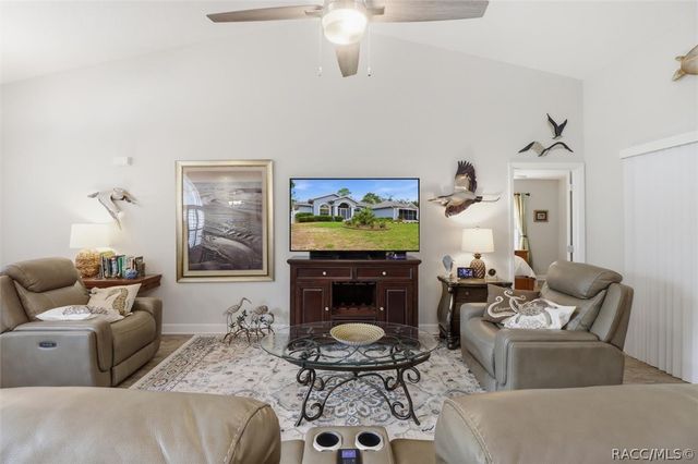 7232 N Ripley Drive, Dunnellon, FL 34433