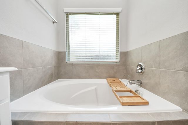 2819 Painted Sunrise Trail, Houston, TX 77045