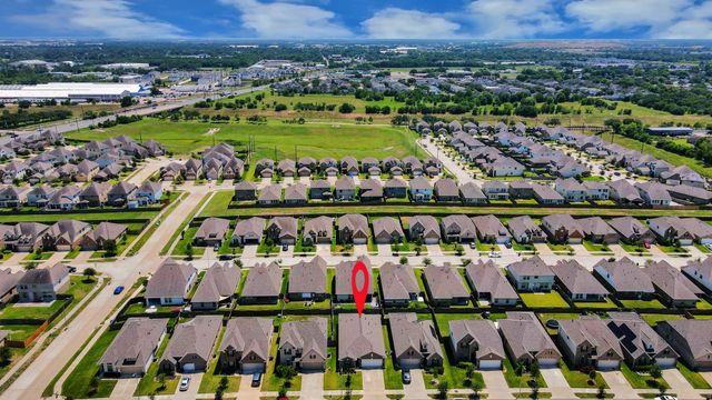 2819 Painted Sunrise Trail, Houston, TX 77045