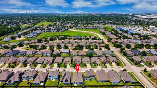 2819 Painted Sunrise Trail, Houston, TX 77045