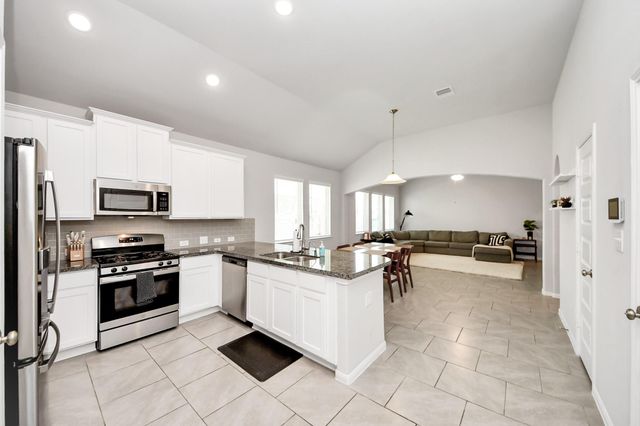 2819 Painted Sunrise Trail, Houston, TX 77045