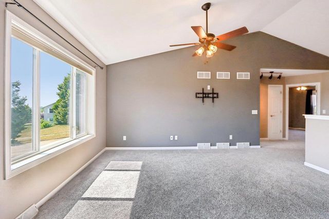 809 Brookstone Crest, Mount Horeb, WI 53572