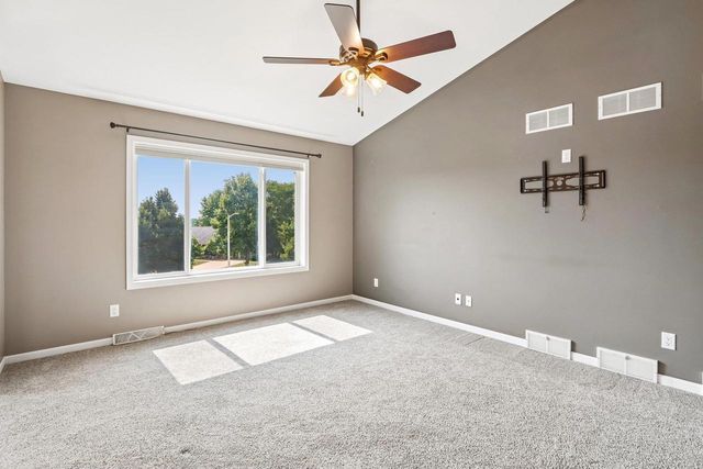 809 Brookstone Crest, Mount Horeb, WI 53572