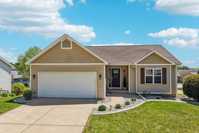 809 Brookstone Crest, Mount Horeb, WI 53572